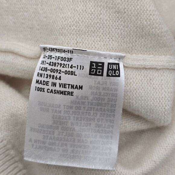 Uniqlo 100% Cashmere Cream Turtleneck Sweater S Soft Luxe Minimalist old money - Picture 5 of 6